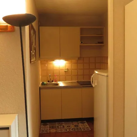 T2 Climatise Avec Piscine, Tennis, Garage, Proche - - Fr-1-610-34