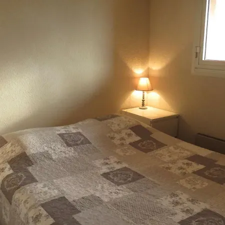 Apartamento T2 Climatise Avec Piscine, Tennis, Garage, Proche - - Fr-1-610-34 *